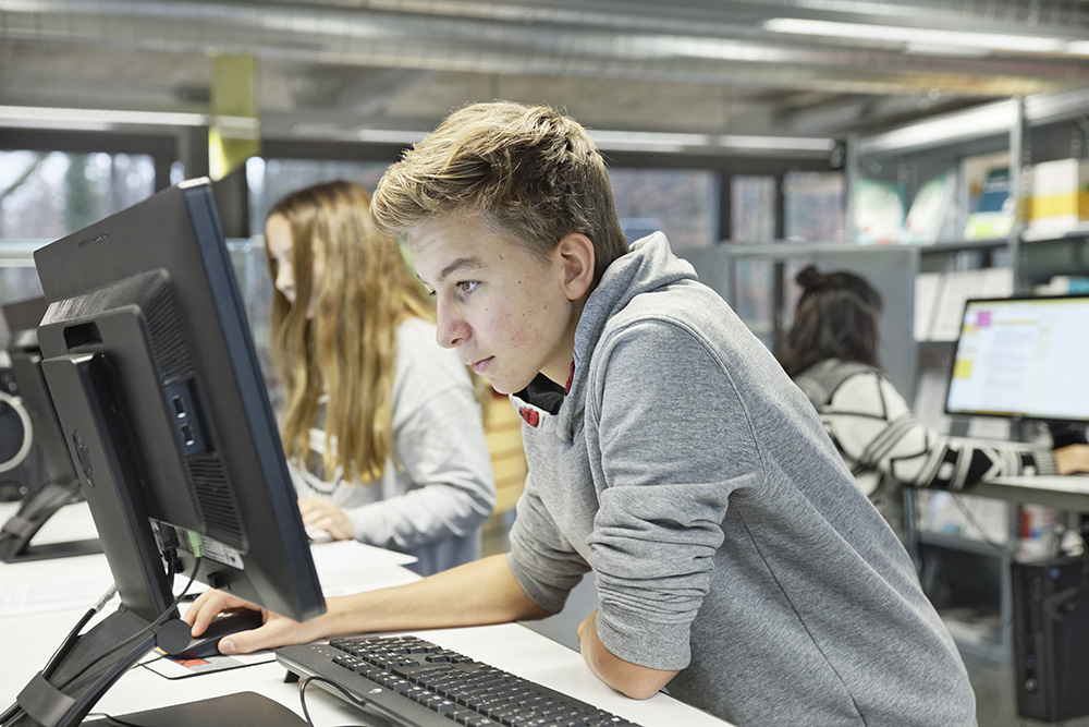 Scelta della professione: ragazzi e ragazze esprimono preferenze molto diverse